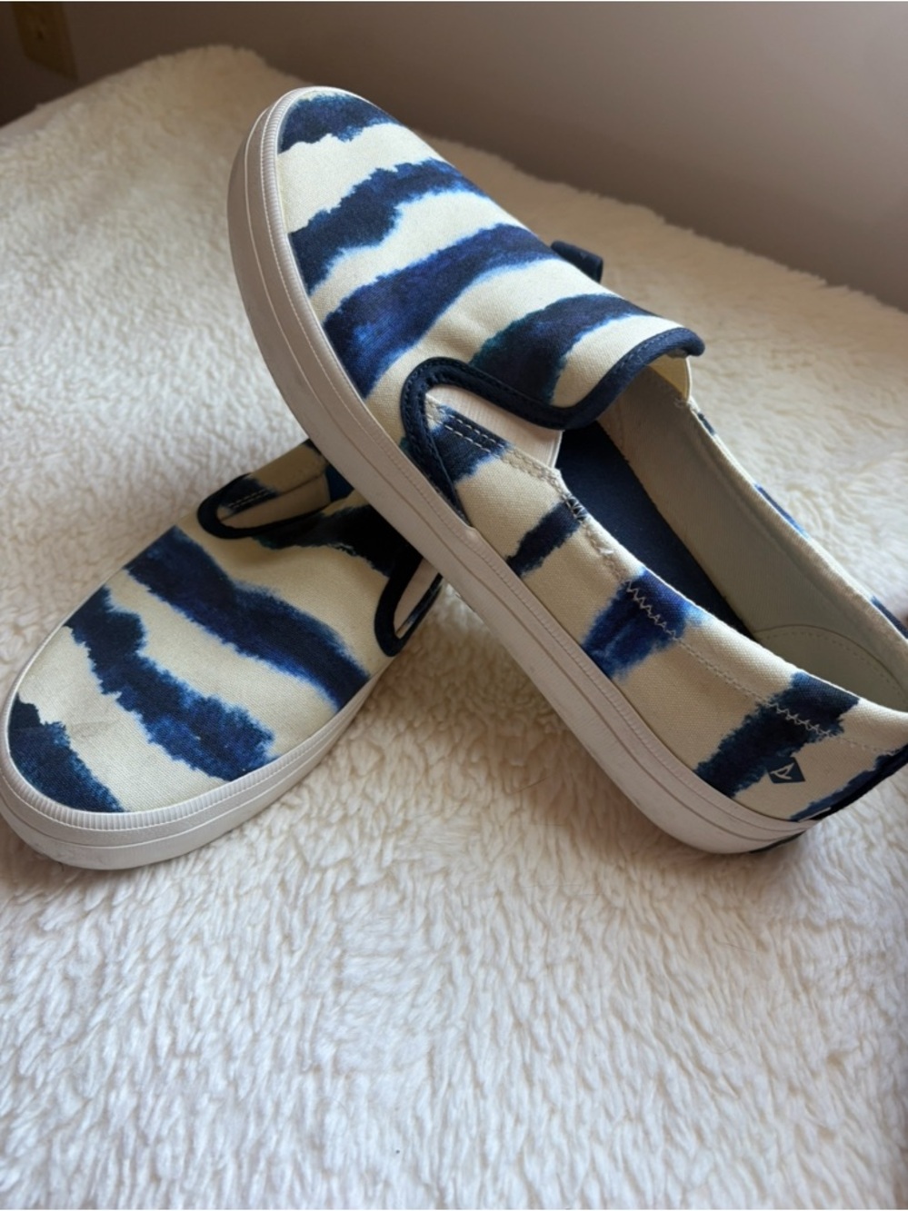 Woman’s Sperry Slip-On Canvas Sneakers in Navy and Cream